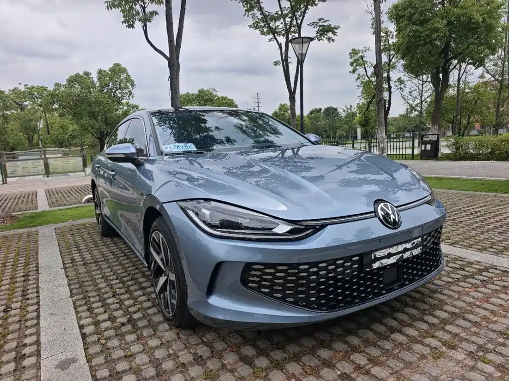 Lamando Lamando L 280 TSI DSG Spicy Cool