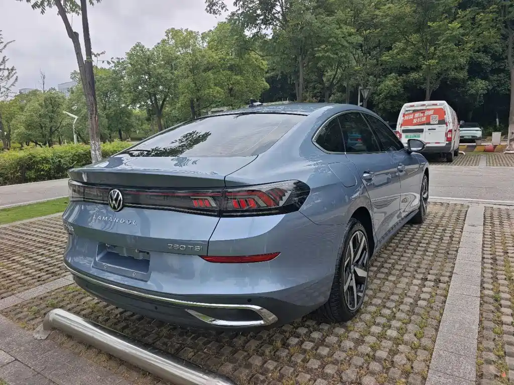 Lamando Lamando L 280 TSI DSG Spicy Cool