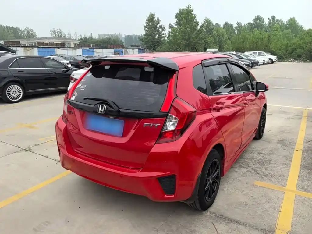 Fit 1.5 L SE CVT Fashion