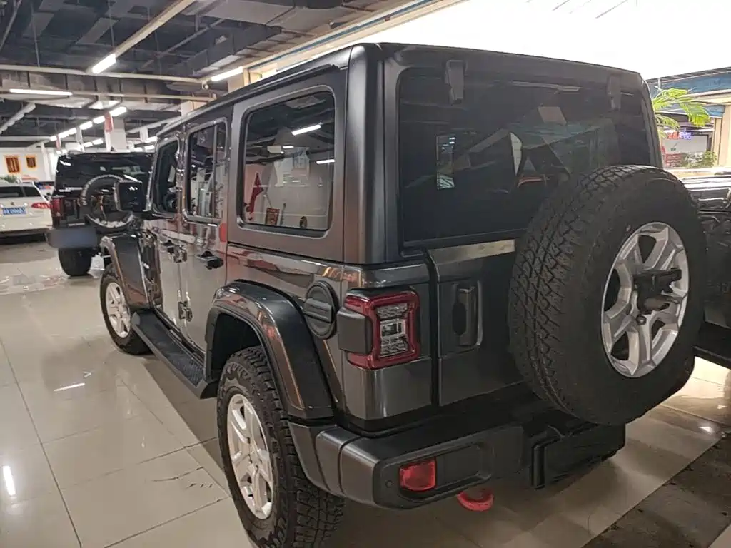 Wrangler 2.0 T Sahara 4-door