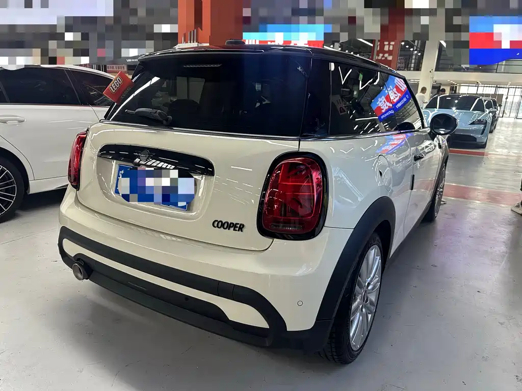 MINI 1.5 T COOPER Artist