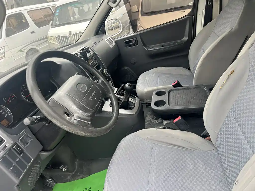 Grace 2.0 L Express Comfort 7-seat CN-VI 1 TZS