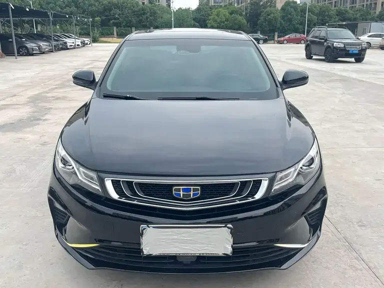 Geely Emgrand GL 1.4 T DCT Distinguished Connected