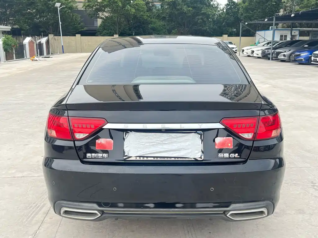 Emgrand GL 1.4 T DCT Distinguished Connected
