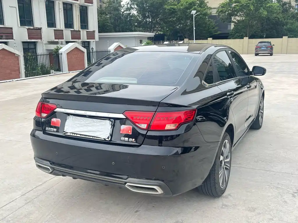 Emgrand GL 1.4 T DCT Distinguished Connected