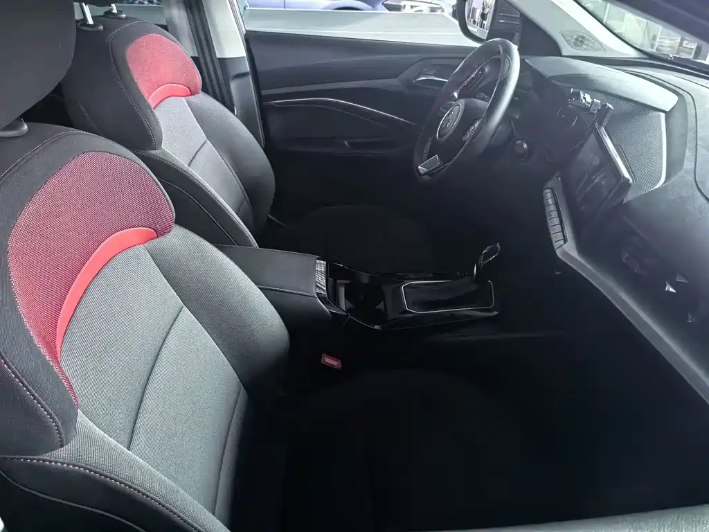 MG5 Facelift 180 DVVT CVT Youth Luxury
