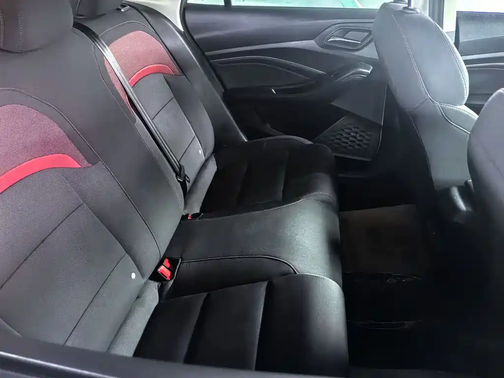 MG5 Facelift 180 DVVT CVT Youth Luxury