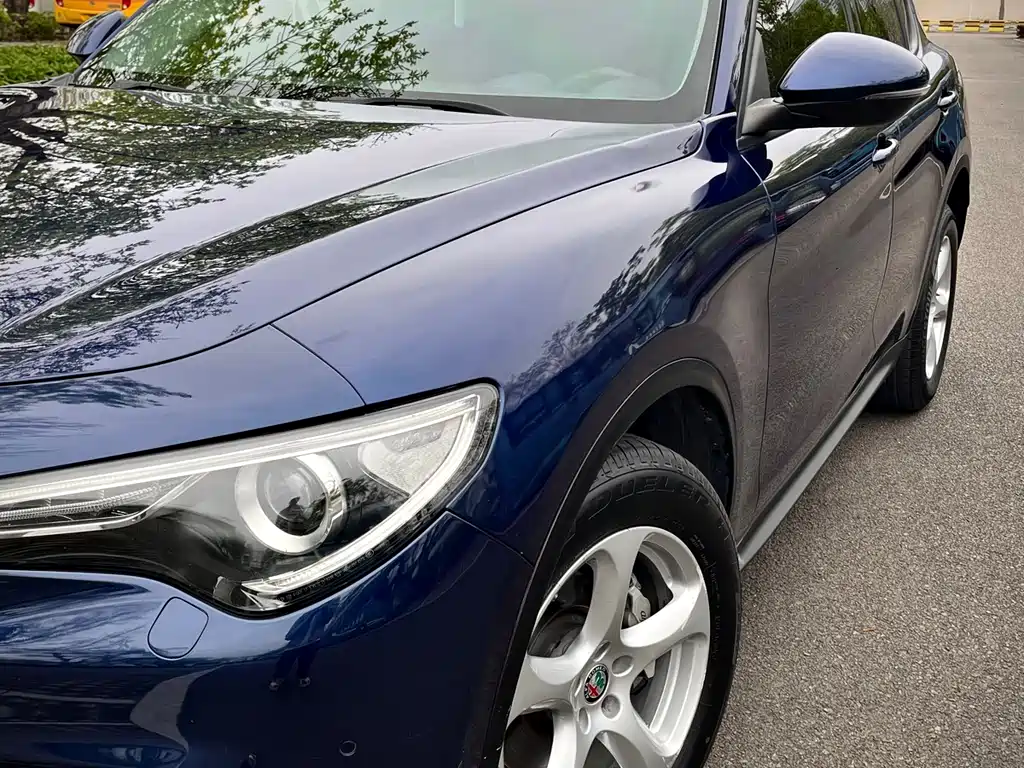 Stelvio 2.0 T 200 HP Luxury