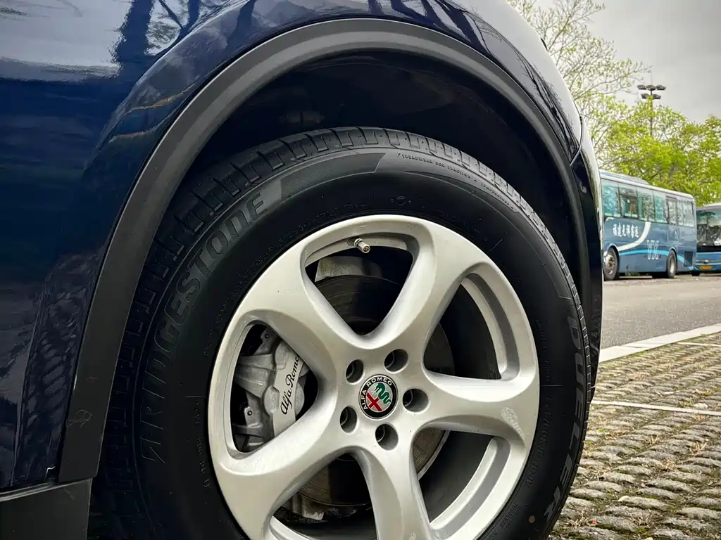 Stelvio 2.0 T 200 HP Luxury