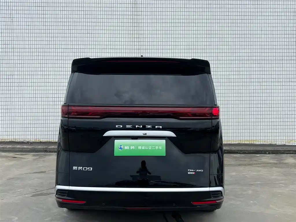 Denza D9 DM-i Smart Drive 1020 4 WD Premium