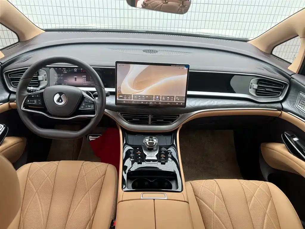 Denza D9 DM-i Smart Drive 1020 4 WD Premium