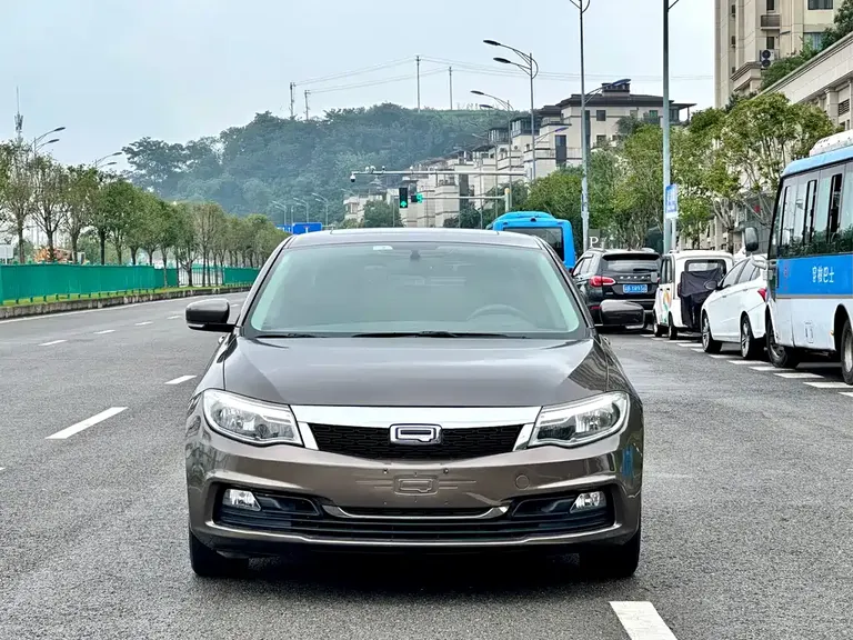 Qoros 3 Sedan 1.6 T Auto Supreme Premium