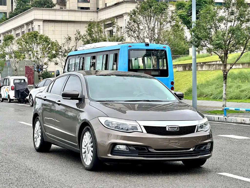 Qoros 3 Sedan 1.6 T Auto Supreme Premium