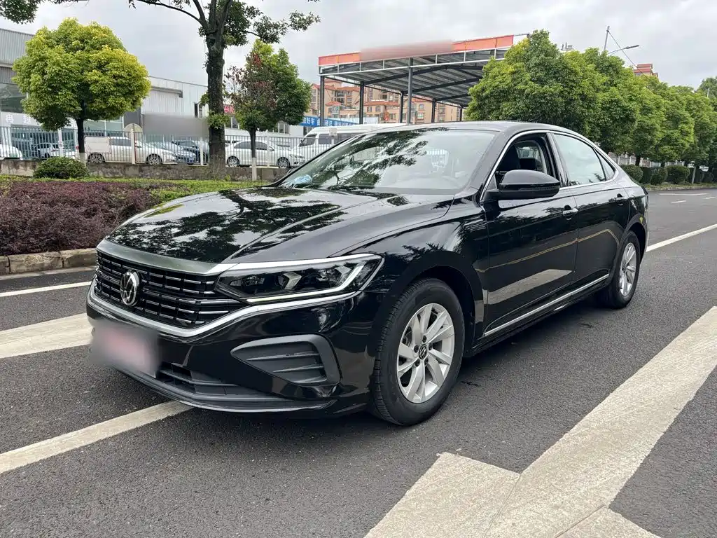 Passat Outstanding 280 TSI Business