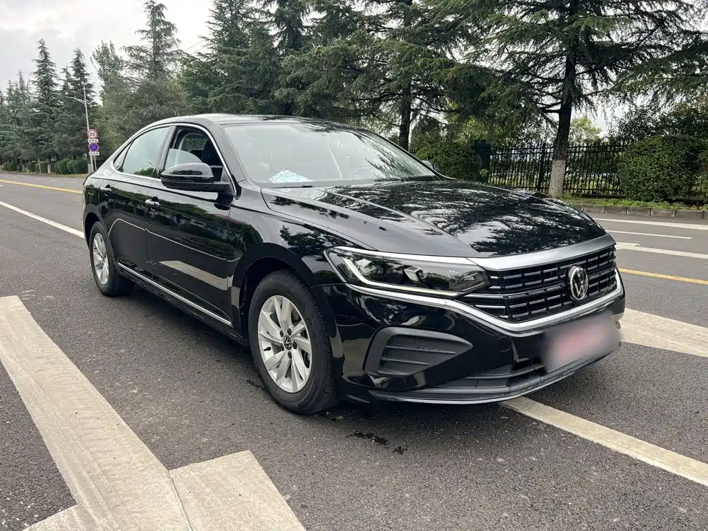 Passat Outstanding 280 TSI Business