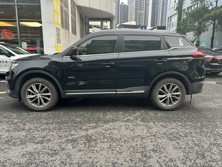 Geely Boyue 1.8 TD Auto 2 WD Connected 4 G Connected
