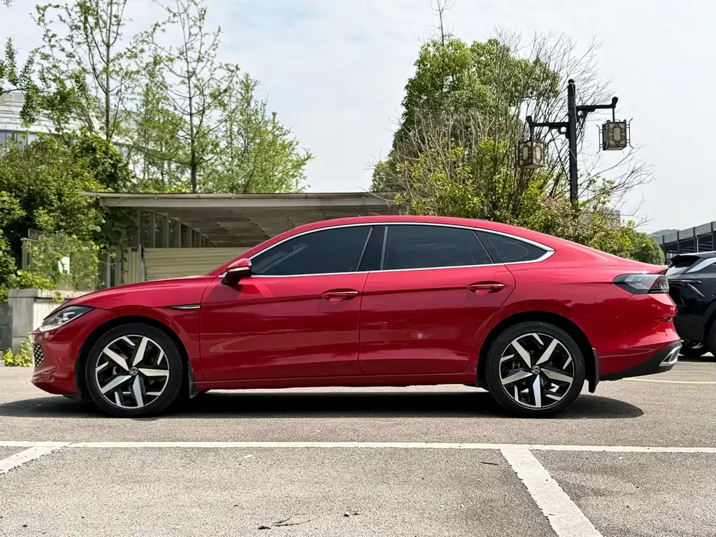 Lamando Lamando L 280 TSI DSG Spicy Cool