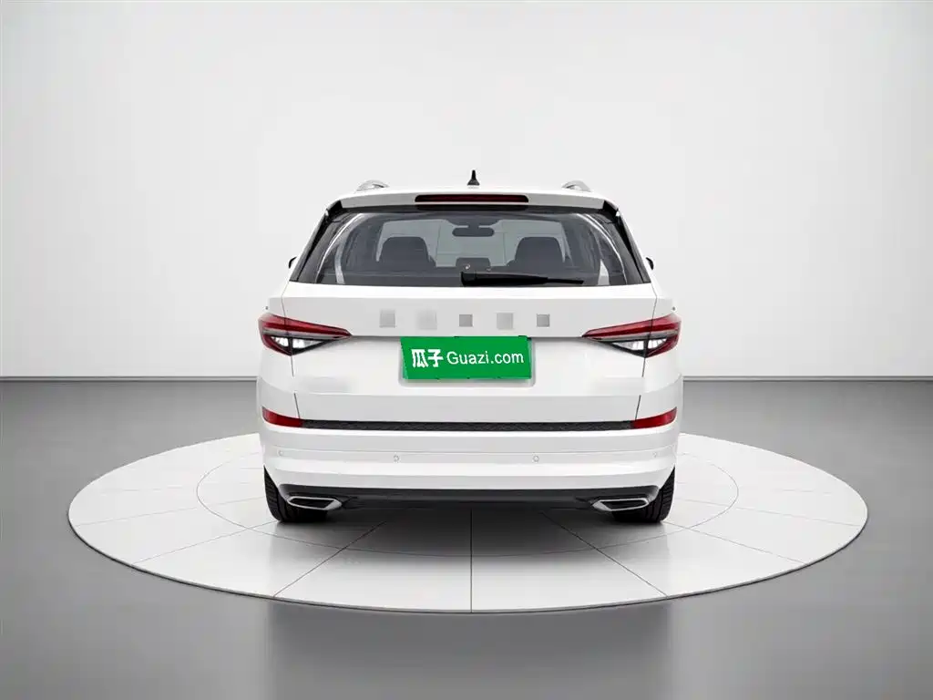 Kodiaq 柯迪亚克 2022款 改款 TSI330 7座两驱奢享版