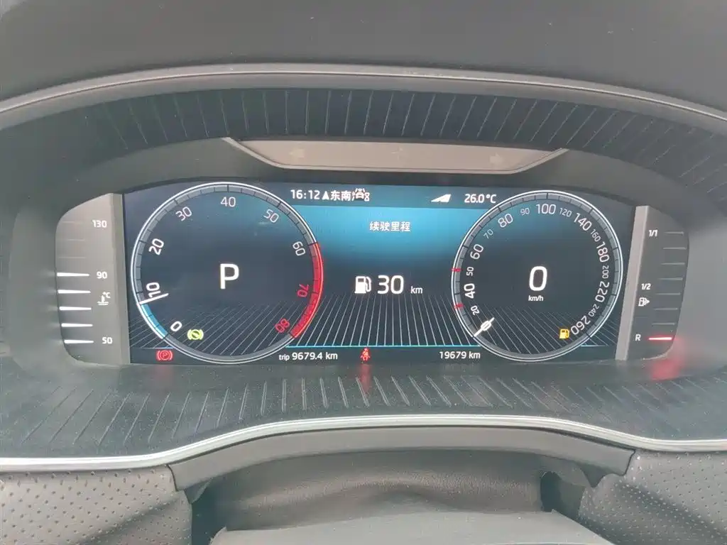 Kodiaq 柯迪亚克 2022款 改款 TSI330 7座两驱奢享版