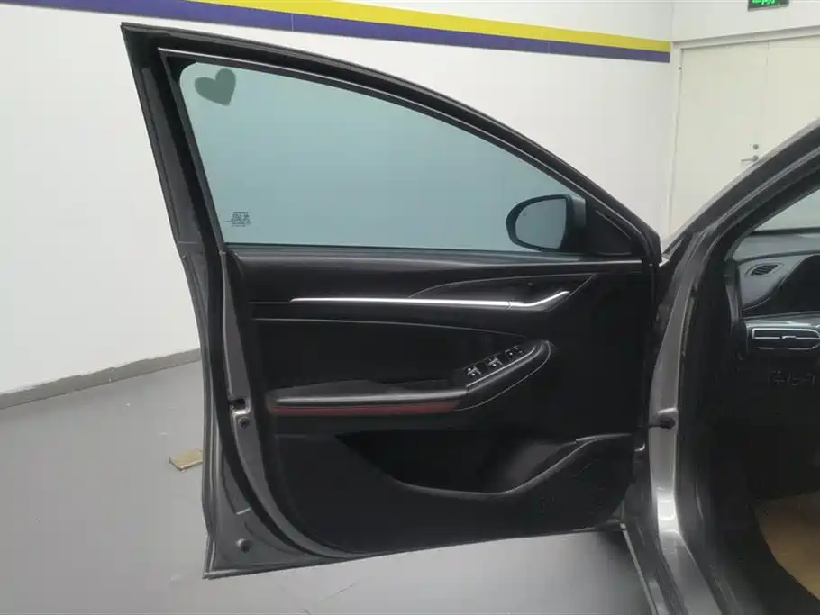 Eado PLUS Million 1.6 L GDI CVT Luxury