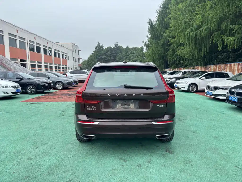 Volvo XC60 T5 4 WD Smart Ease Luxury