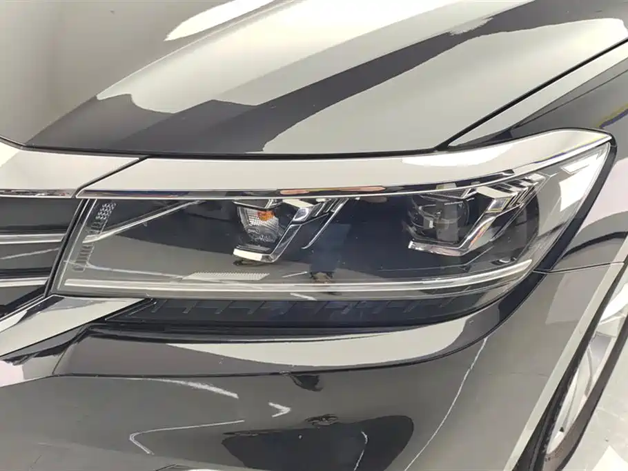 Passat Facelift 280 TSI Business CN-VI