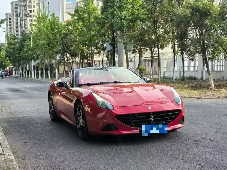 Ferrari California T 3.9 T Standard