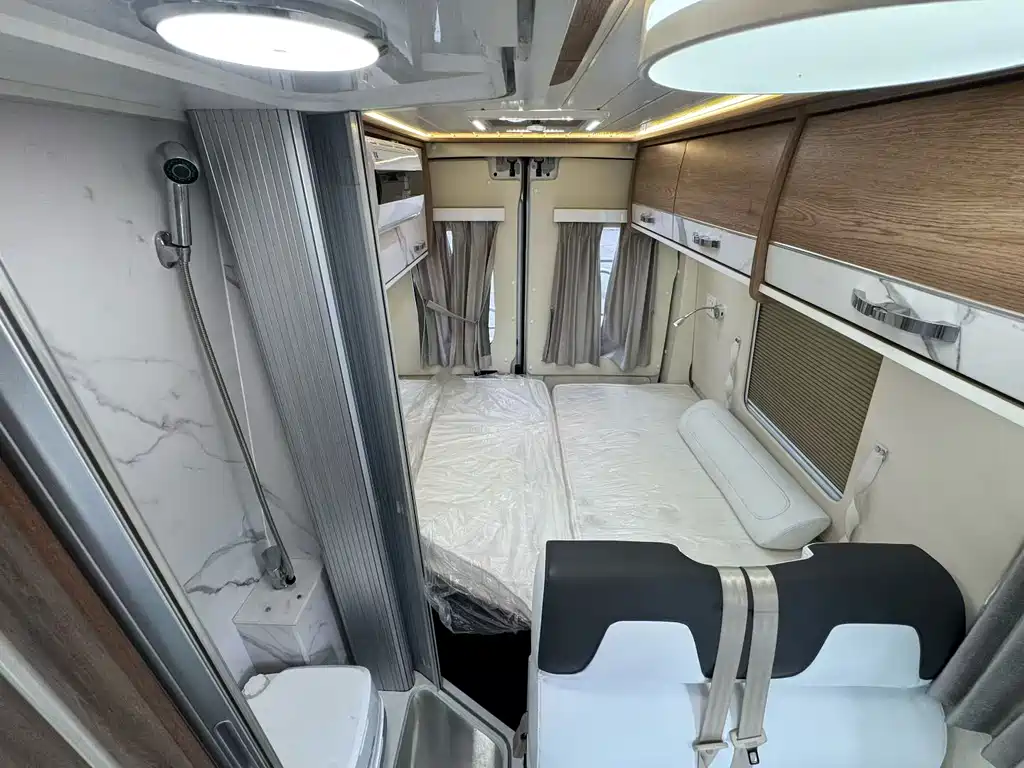 IVECO Daily 依维柯欧胜 2021款 3.0 T 自动B型房车专业底盘长轴高顶