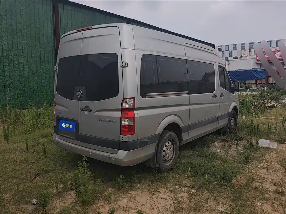 Toano 图雅诺 2023款 吉象多功能 2.0 T手动 长轴中顶 后单胎5/6/7/9座