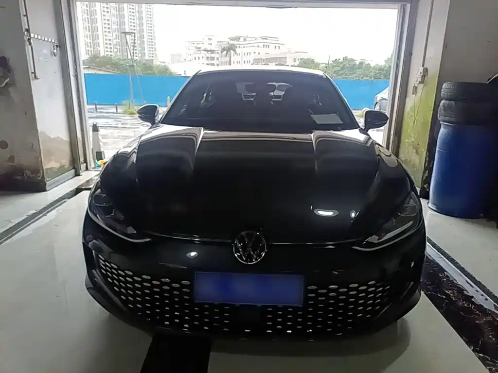 Lamando Lamando L 280 TSI DSG Dazzle Hot