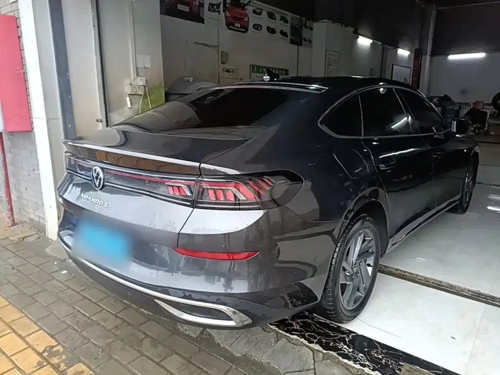 Lamando Lamando L 280 TSI DSG Dazzle Hot
