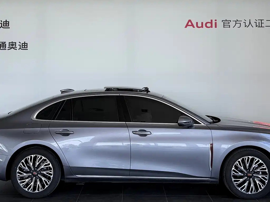 Hongqi H5 2.0 T Auto Connected Flagship