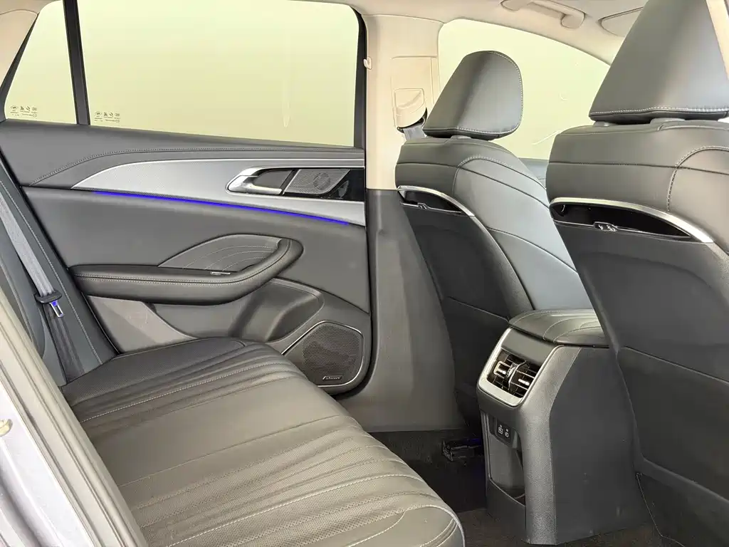 Hongqi H5 2.0 T Auto Connected Flagship