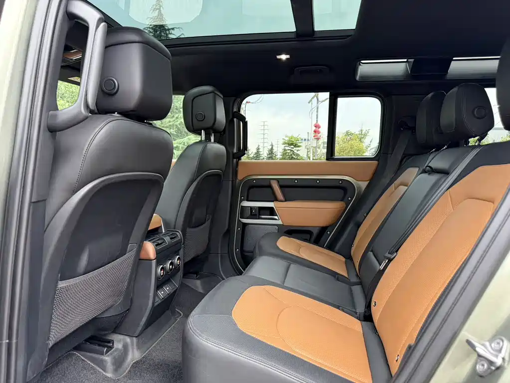 Land Rover Defender 110 3.0 T P400 X-DYNAMIC HSE