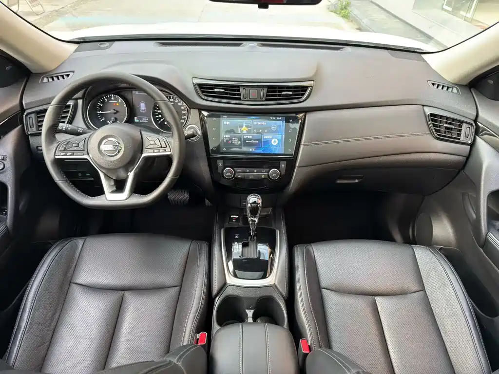 X-Trail 2.0 L CVT Connected Comfort 2 WD