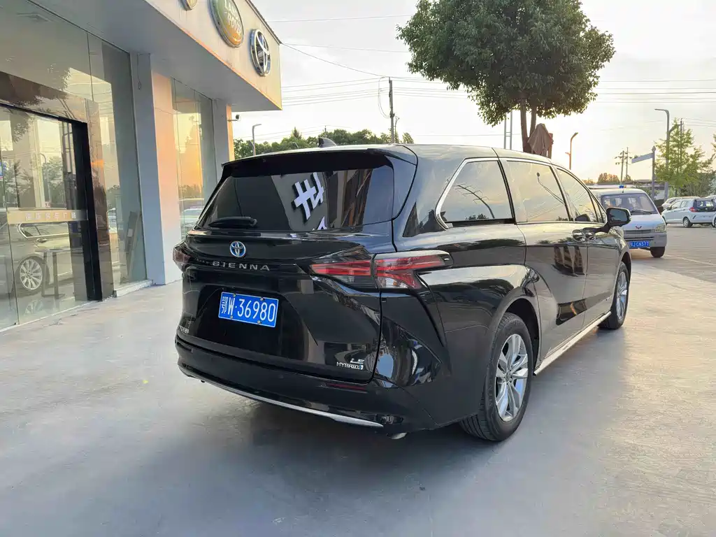 Sienna 2.5 L Hybrid Comfort