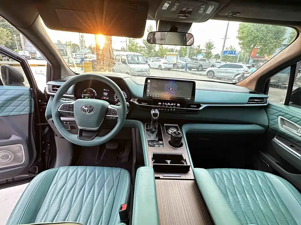 Sienna 2.5 L Hybrid Comfort