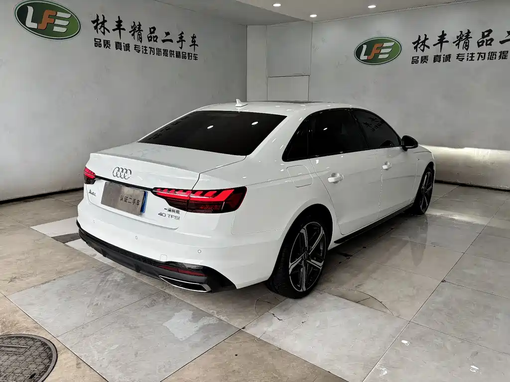 Audi A4 L 200 10 K Joy 40 TFSI Luxury Dynamic