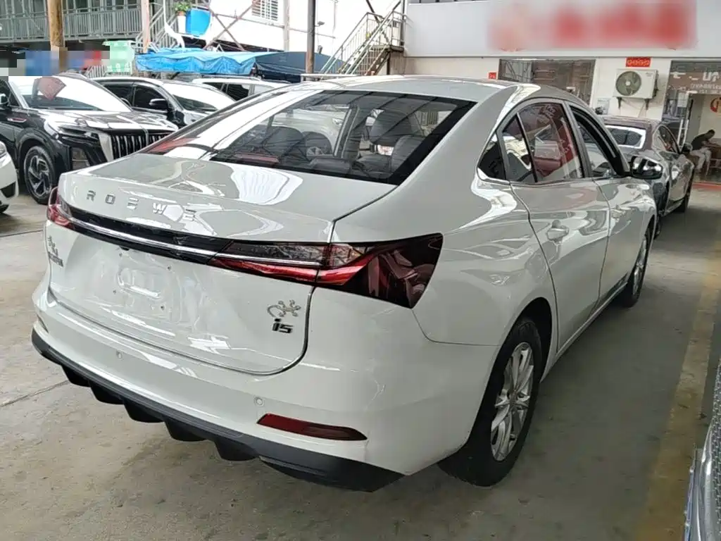 Roewe i5 1.5 L CVT Luxury