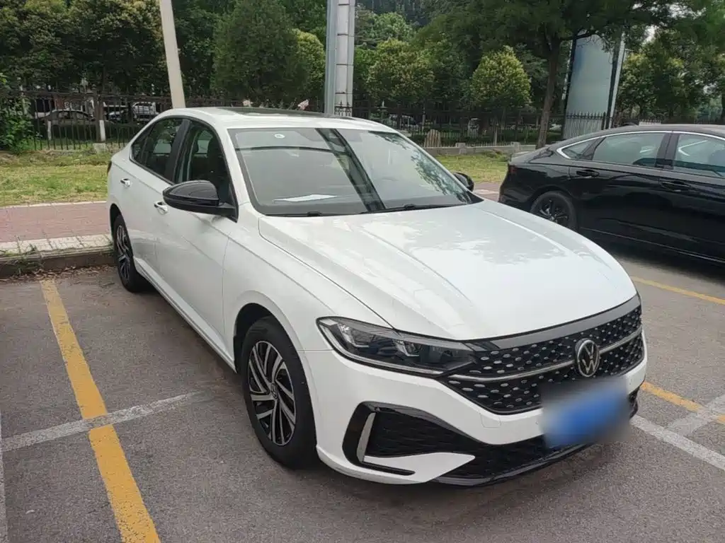 Lavida 300 TSI DSG Starry Sky Leading