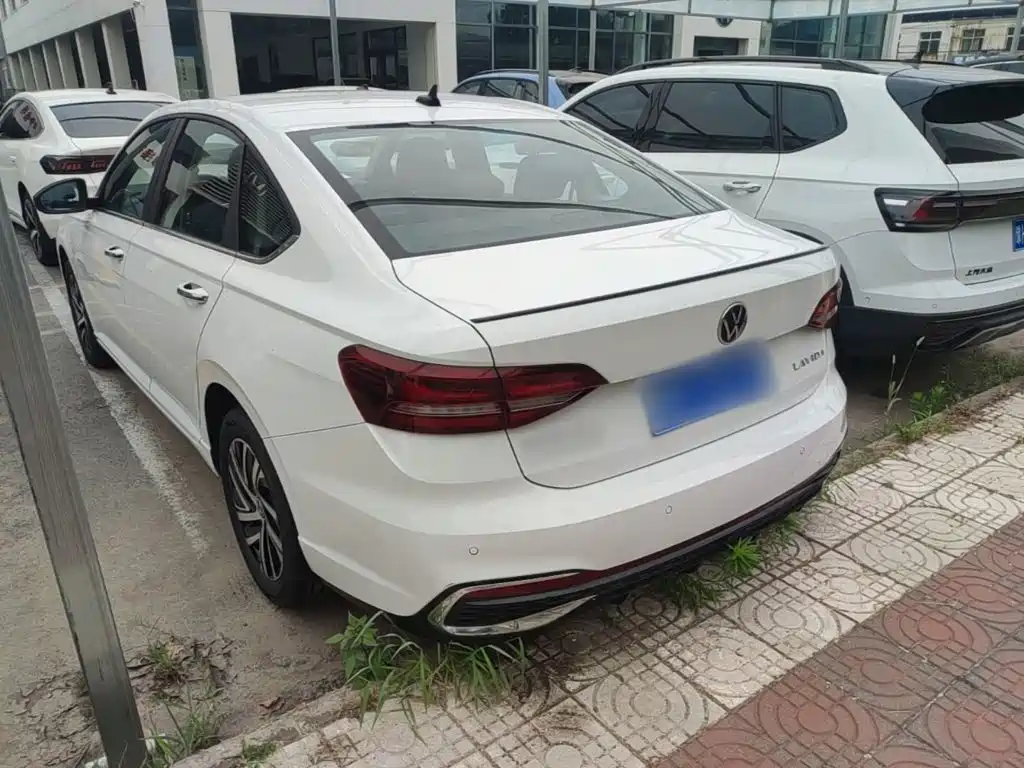 Lavida 300 TSI DSG Starry Sky Leading