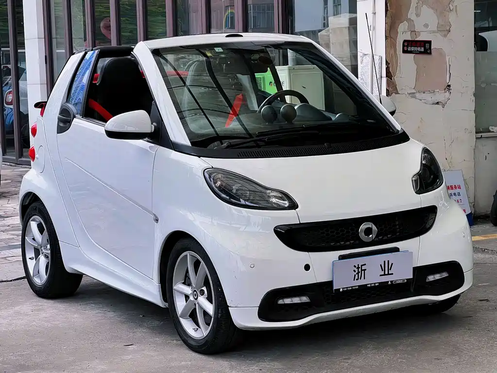 smart fortwo 1.0 T Convertible Passion