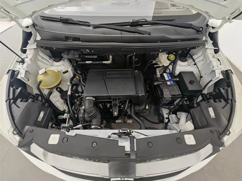 Brilliance Jinbei 750 1.5 L Comfort