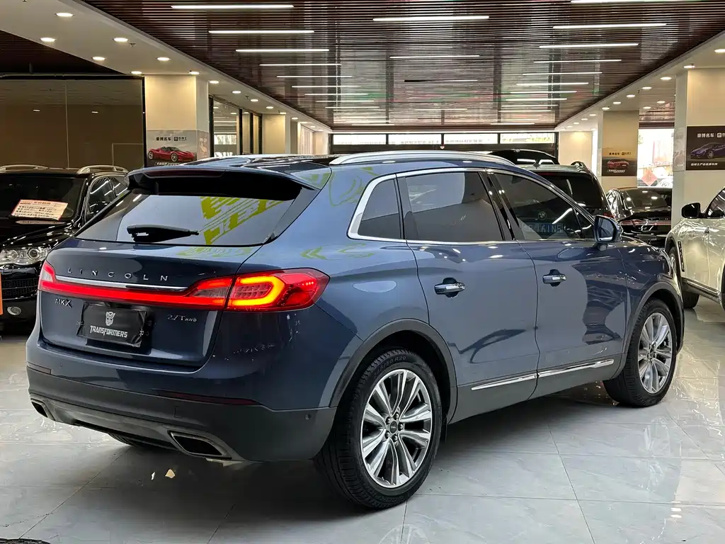 Lincoln MKX 2.7 T 4 WD Honor Shine