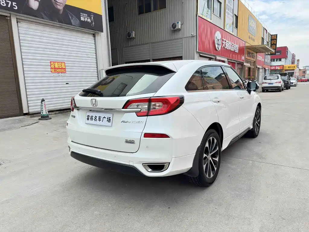 Avancier 240 TURBO 2 WD Premium