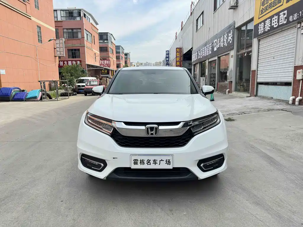 Avancier 240 TURBO 2 WD Premium