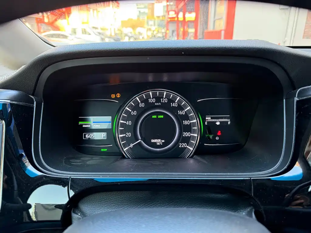 Elysion 2.0 L Hybrid Luxury