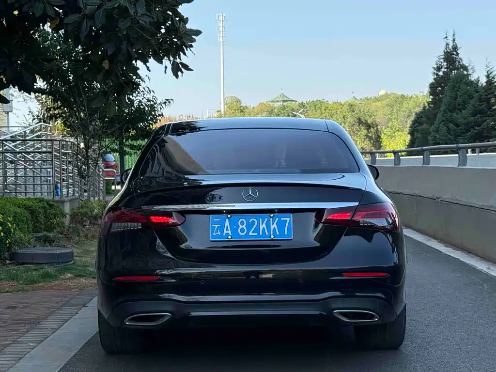 Mercedes-Benz E-Class (Import) 奔驰E级进口 2023款 E 300 豪华型运动版