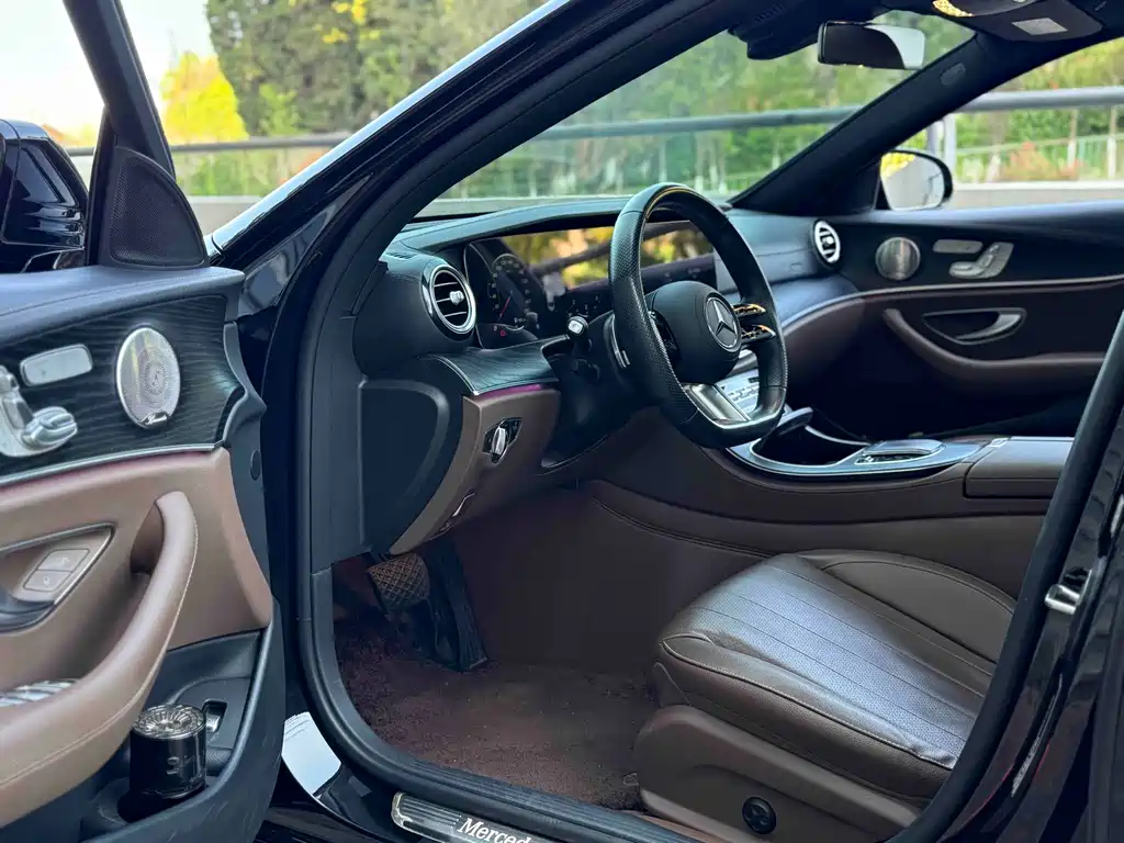 Mercedes-Benz E-Class (Import) 奔驰E级进口 2023款 E 300 豪华型运动版
