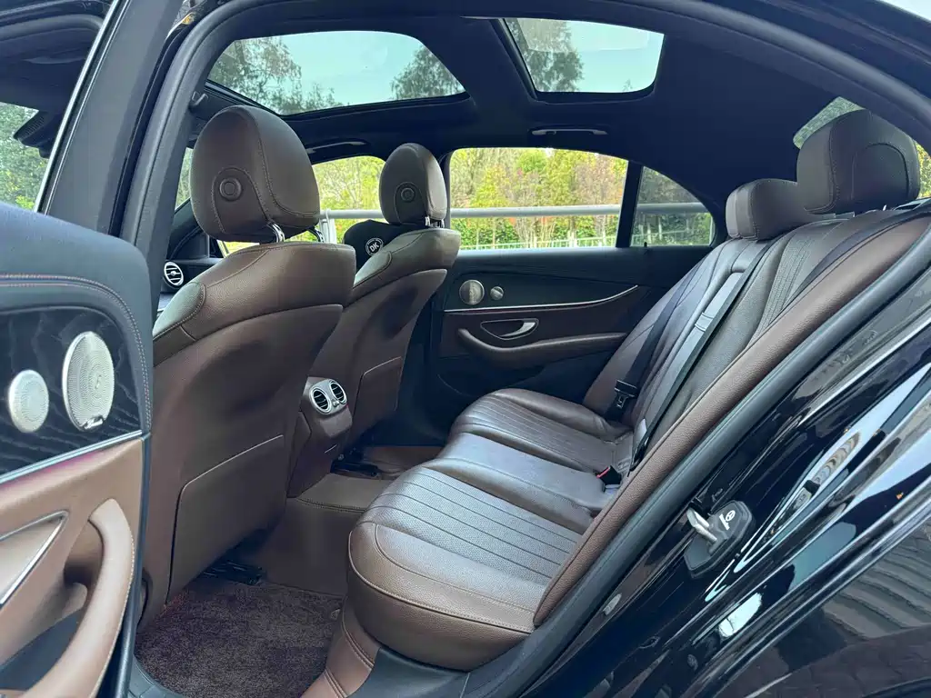 Mercedes-Benz E-Class (Import) 奔驰E级进口 2023款 E 300 豪华型运动版